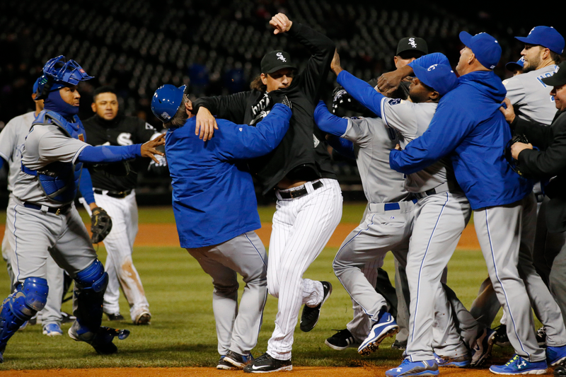Illustration for article titled Last Night's White Sox-Royals Brawl Was A Photographer's Delight